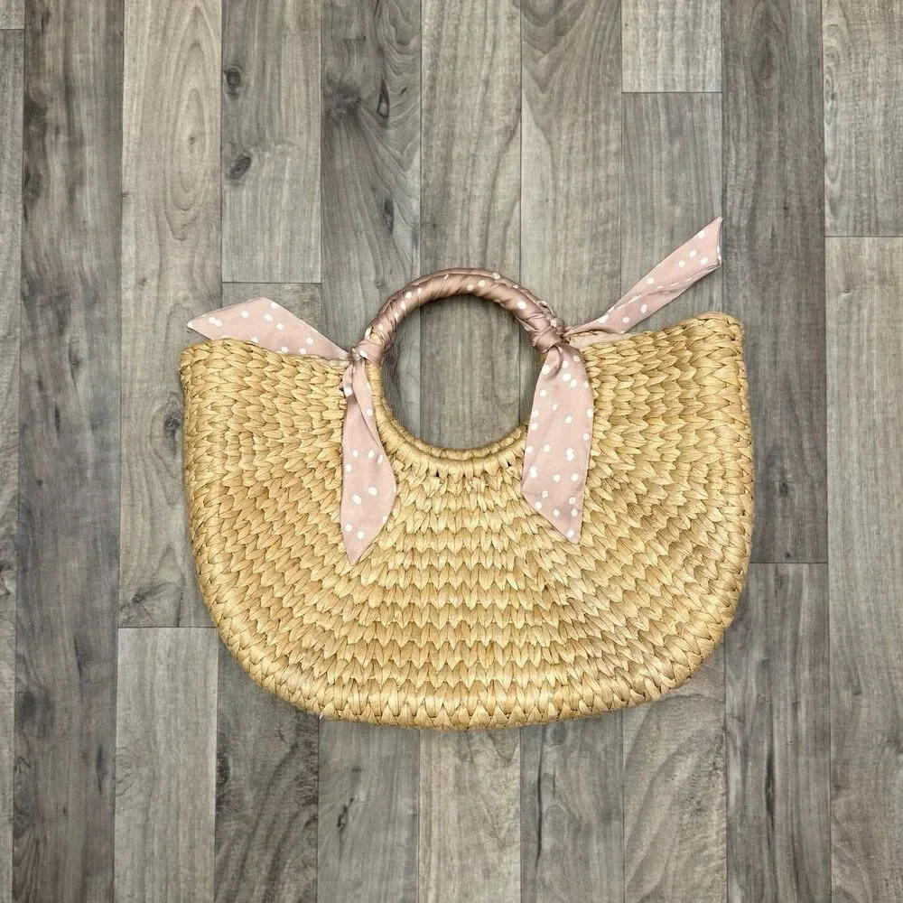 LC Lauren Conrad Woven Straw Tote in Natural Beige